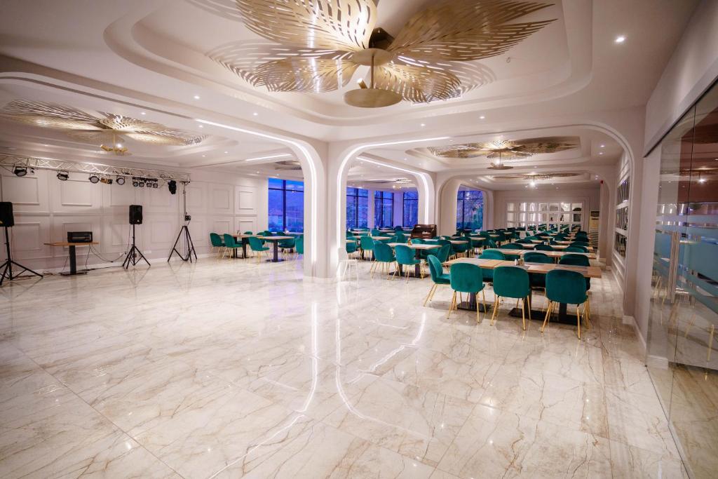 Bacolux Afrodita Resort & SPA, Herculane, Băile Herculane – Prețuri  actualizate 2024