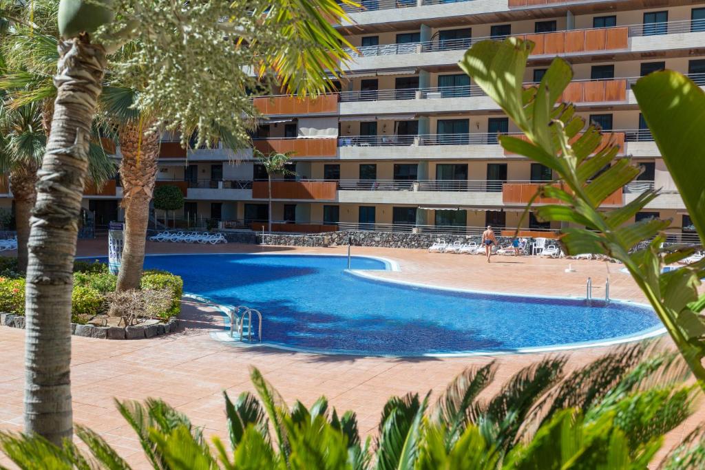Bazén v ubytování Home2Book Stunning Sea Views & Pool Los Gigantes nebo v jeho okolí