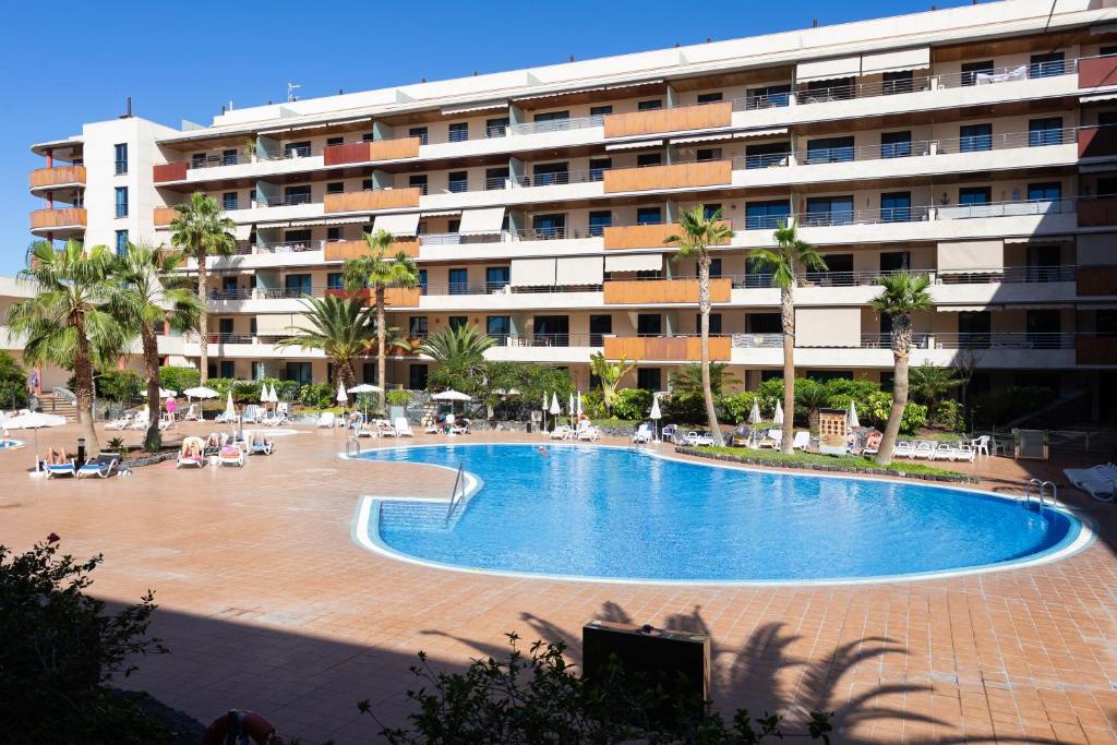 Bazén v ubytování Home2Book Stunning Sea Views & Pool Los Gigantes nebo v jeho okolí
