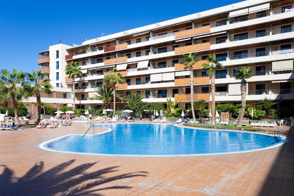 Bazén v ubytování Home2Book Stunning Sea Views & Pool Los Gigantes nebo v jeho okolí