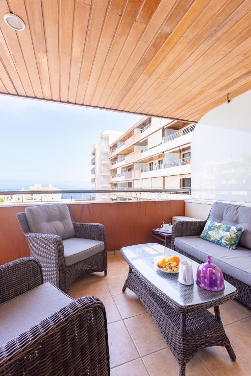 Posezení v ubytování Home2Book Stunning Sea Views & Pool Los Gigantes
