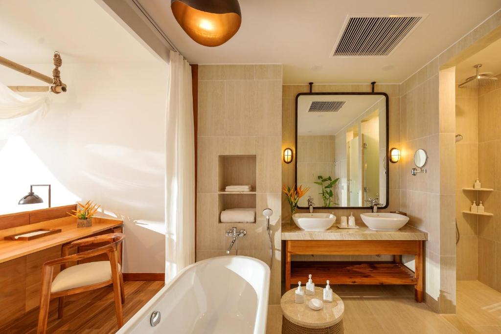 Suite Nhìn Ra Vườn