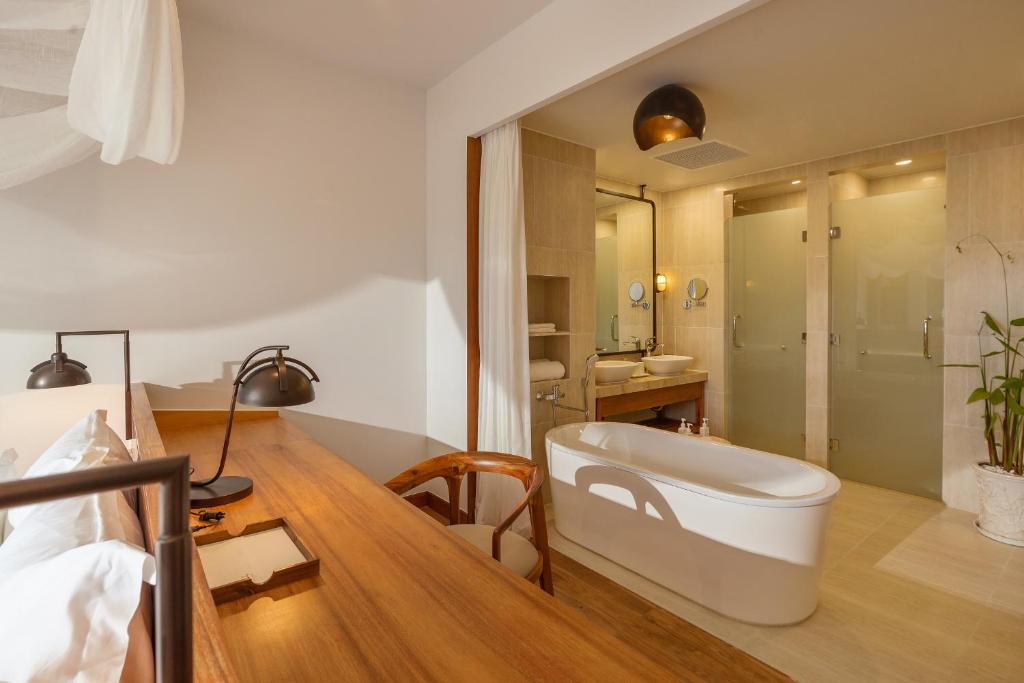 Suite Nhìn Ra Vườn
