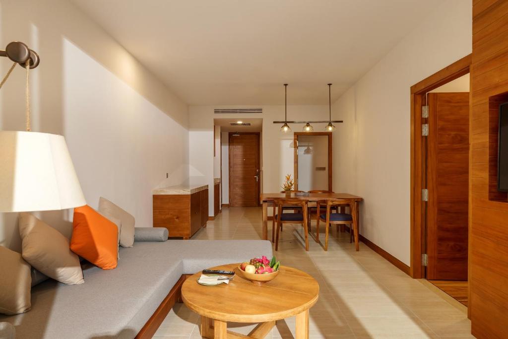 Suite 2 Phòng Ngủ Nhìn Ra Vườn
