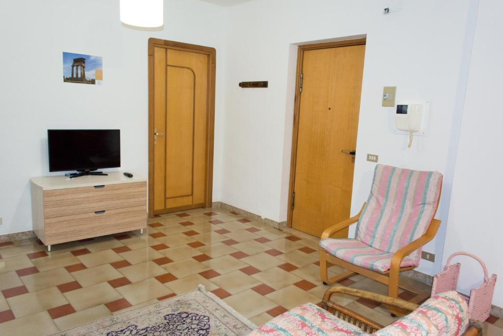 A television and/or entertainment centre at Agrigento CityCenter