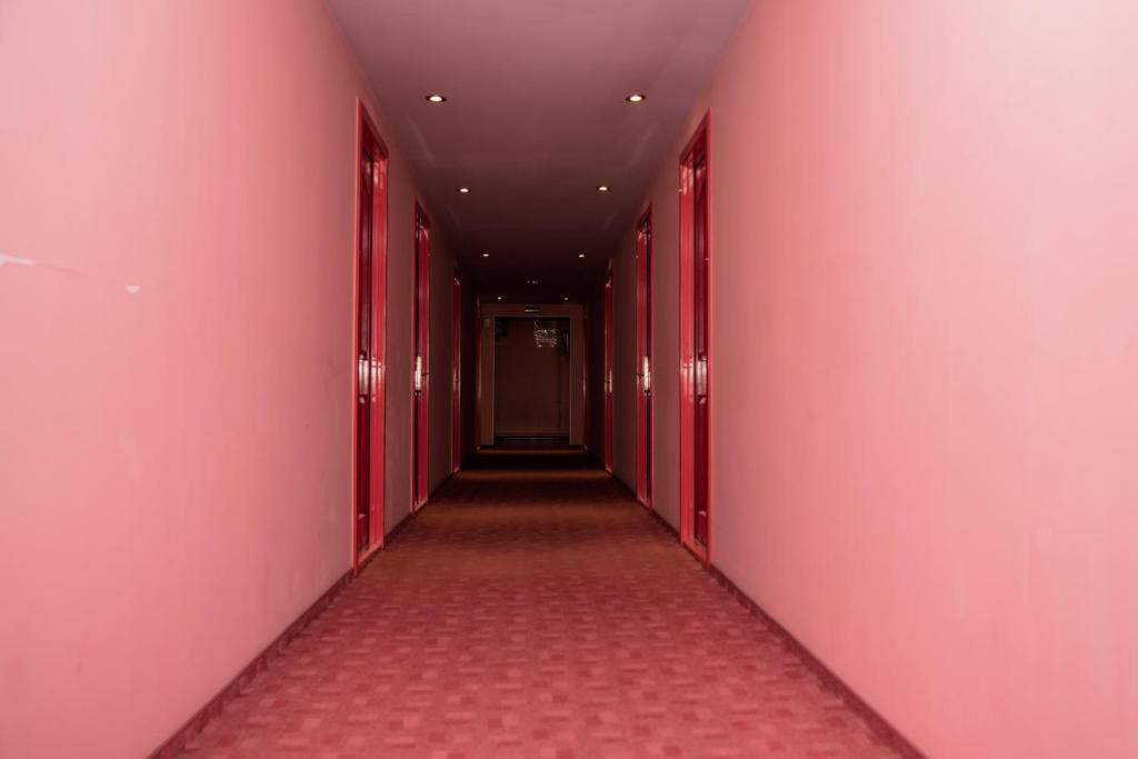 Fotografie z fotogalerie ubytování Hotel Yax v destinaci Cimpeni