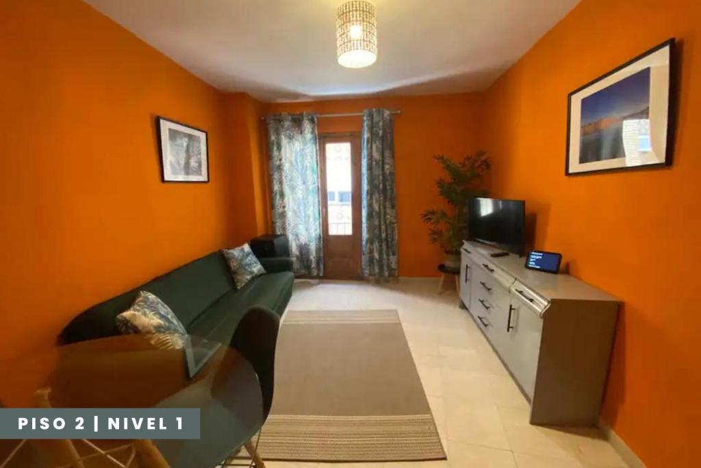 Posedenie v ubytovaní Pisos Baza, Tres apartmentos en Baza Central