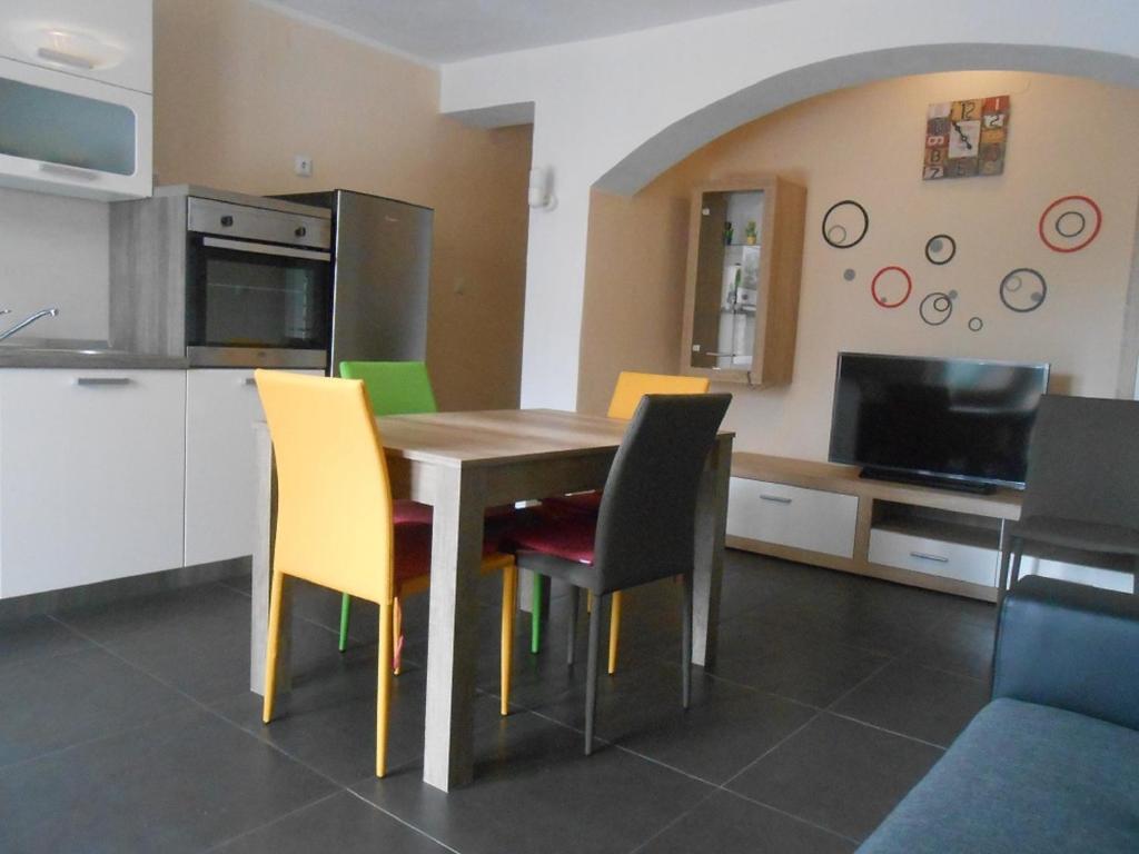 Apartments Pavelic - Apartment Mit 2 Schlafzimmern Und Terrasse