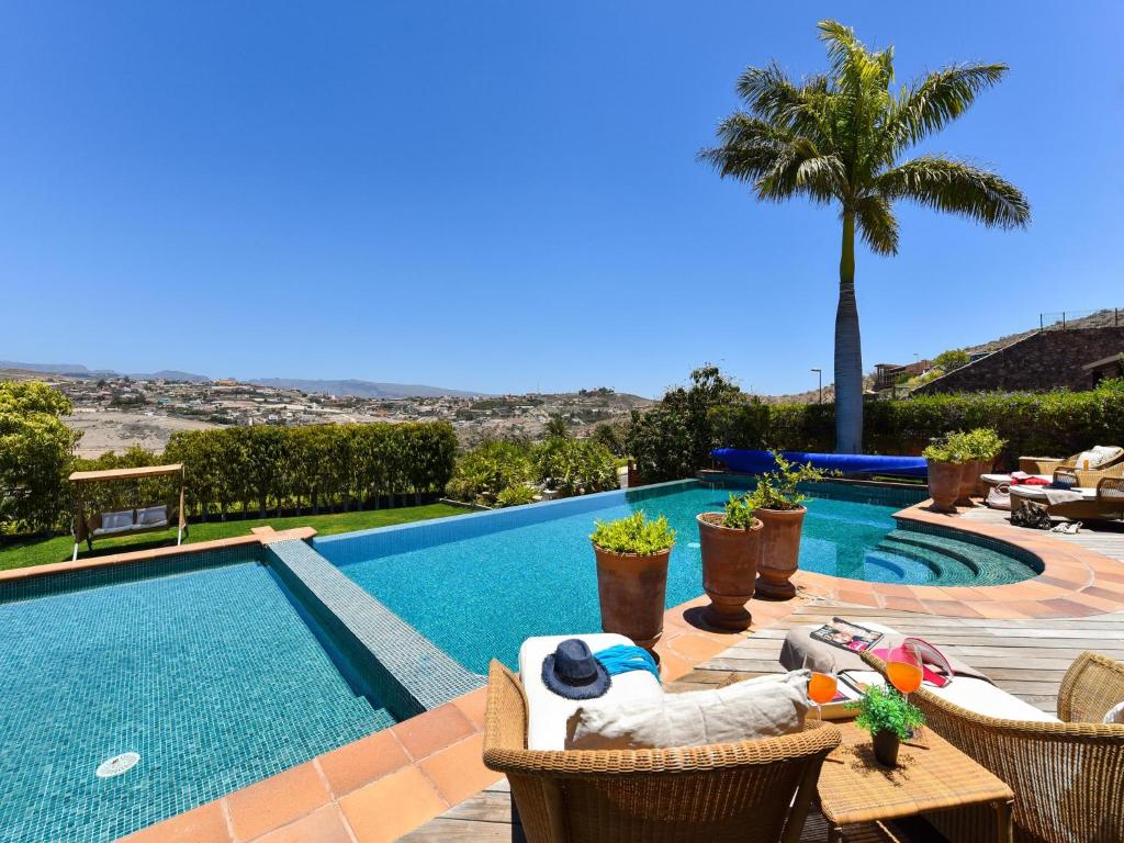 Basen w obiekcie Villa Lavanda by VillaGranCanaria lub w pobliżu