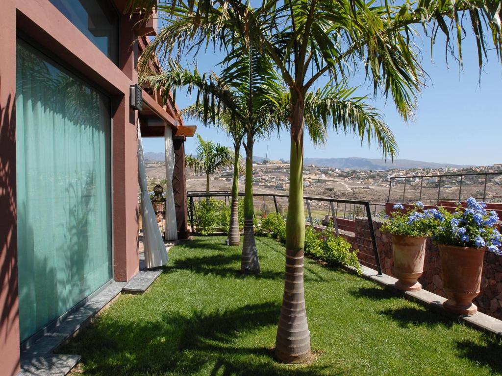 Ogród w obiekcie Villa Lavanda by VillaGranCanaria