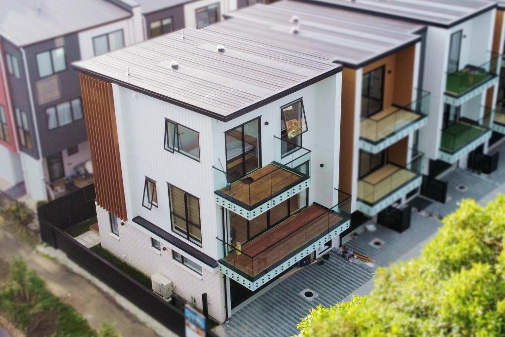 Luxury Brand New Designer Living - Resim 1