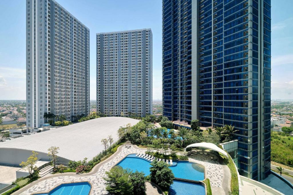 Bazén v ubytování The Westin Surabaya nebo v jeho okolí