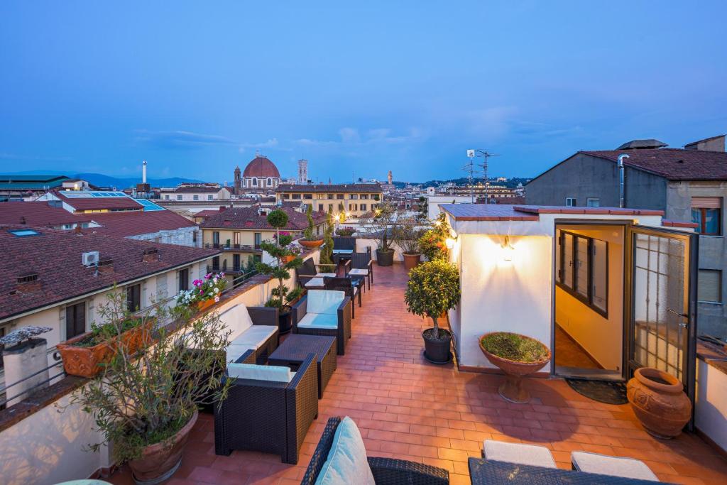 Hotel Annabella Roof Terrace - Resim 6