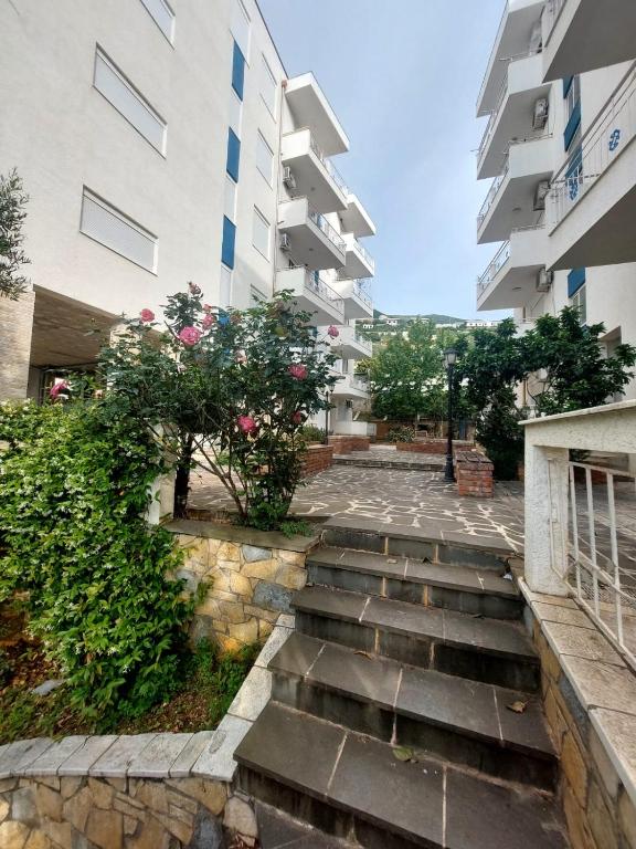 Redsun Apartment - Image 2
