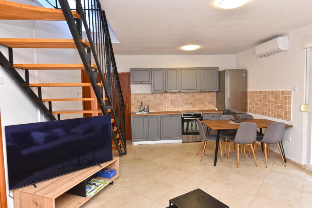 Apartmensts Arsen 928 - Apartment