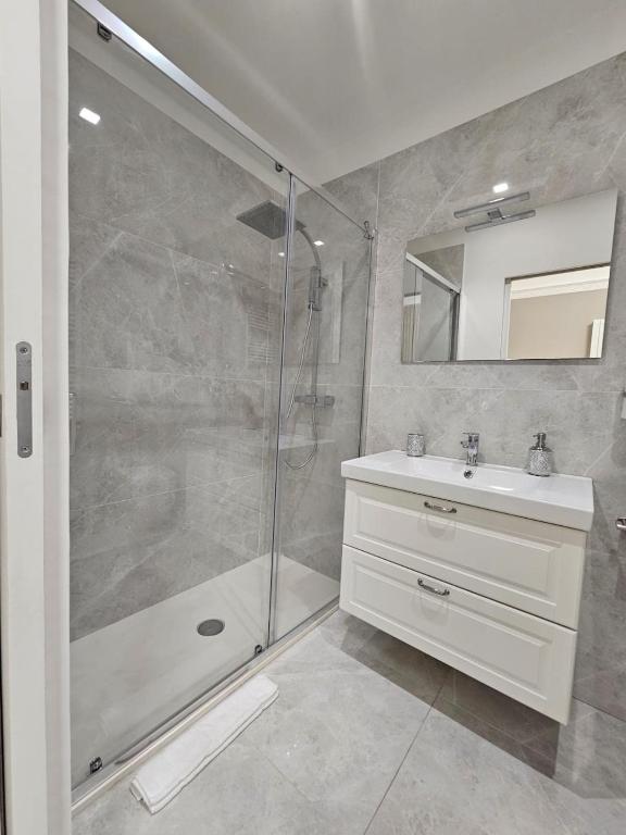 Heart City Rooms - 9