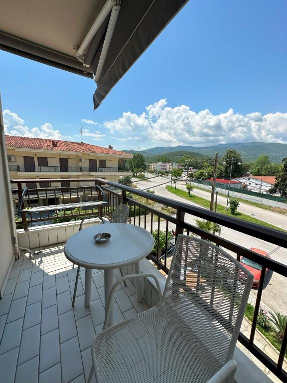 Nespecifikovaný výhled na hory nebo výhled na hory při pohledu z hotelu