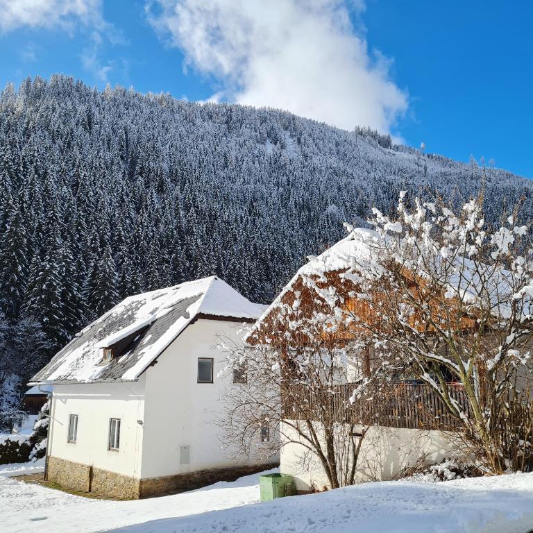 Nespecifikovaný výhled na hory nebo výhled na hory při pohledu z apartmánu