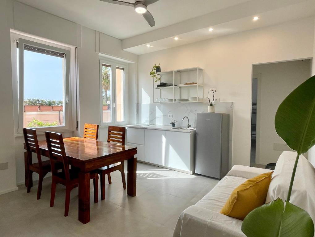 Η κουζίνα ή μικρή κουζίνα στο Poetto Beach House-Ausonia