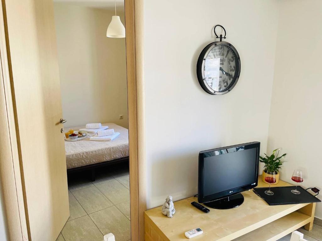 Letto o letti in una camera di Cozy Nest - 2min To Beach, 6min Walk To Old Town