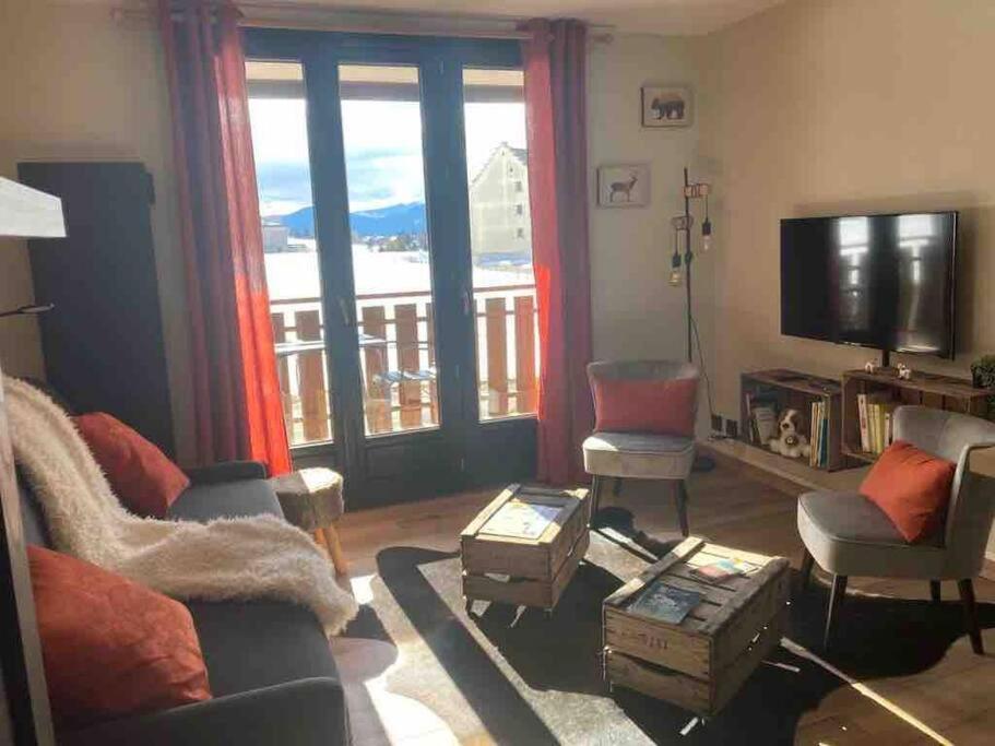 TV a/nebo společenská místnost v ubytování Studio Beethoven