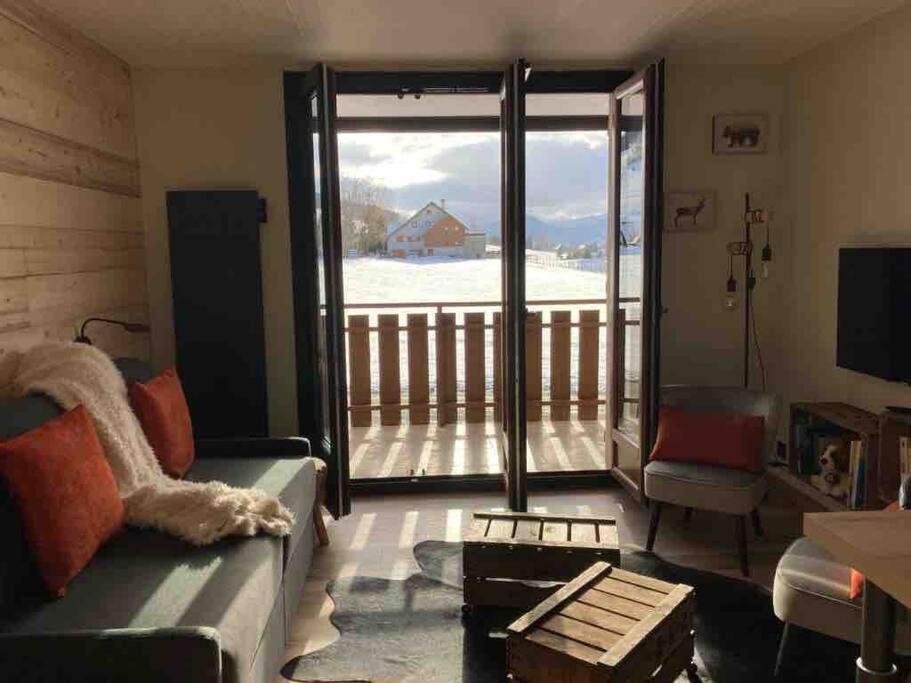 Nespecifikovaný výhled na hory nebo výhled na hory při pohledu z apartmánu