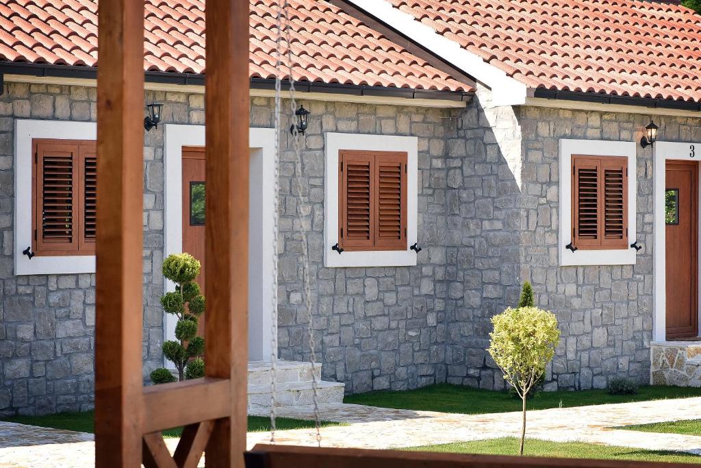 Budova, kde se vila nachází