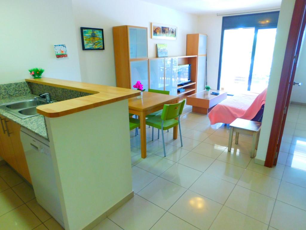Kuchyňa alebo kuchynka v ubytovaní GMID IMMO Apartment Mileni