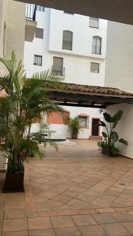 Fotografie z fotogalerie ubytování Rez de jardin en plein cœur de Puerto Banús v destinaci Marbella