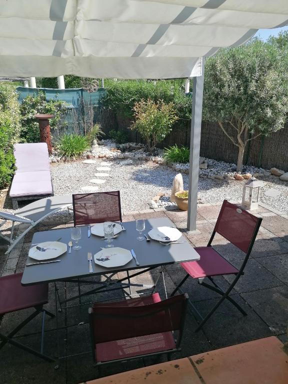 Patio nebo venkovní prostory v ubytování Le clos des Vignes