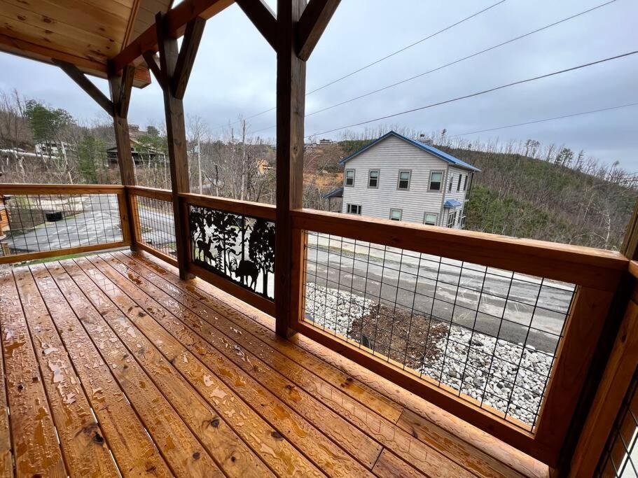Balkón nebo terasa v ubytování * * 4 Master Bedrooms, Views, Theater, Arcade, EVC