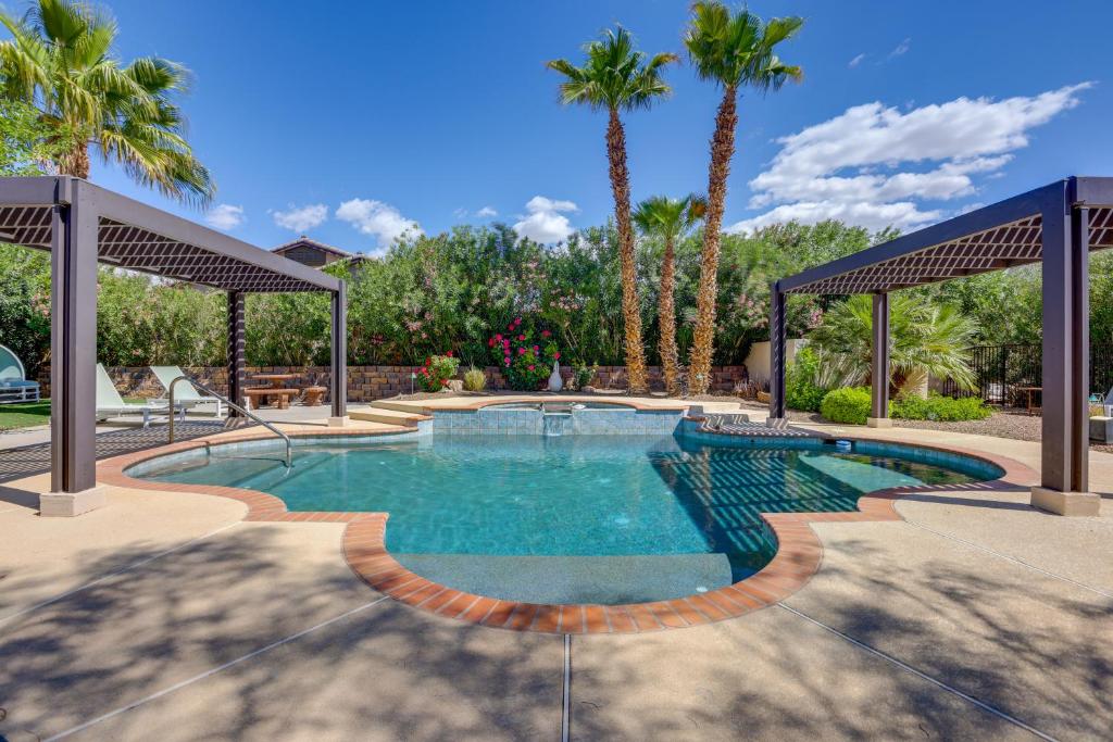 Poolen vid eller i närheten av Idyllic Las Vegas Oasis with Outdoor Pool!