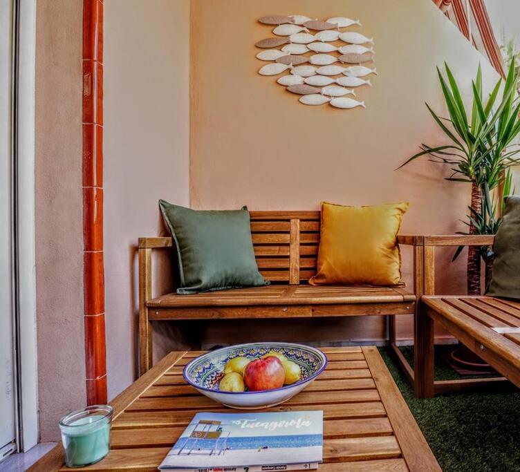 Posezení v ubytování Blue Marine Home - Parking, Pool, AC, WiFi