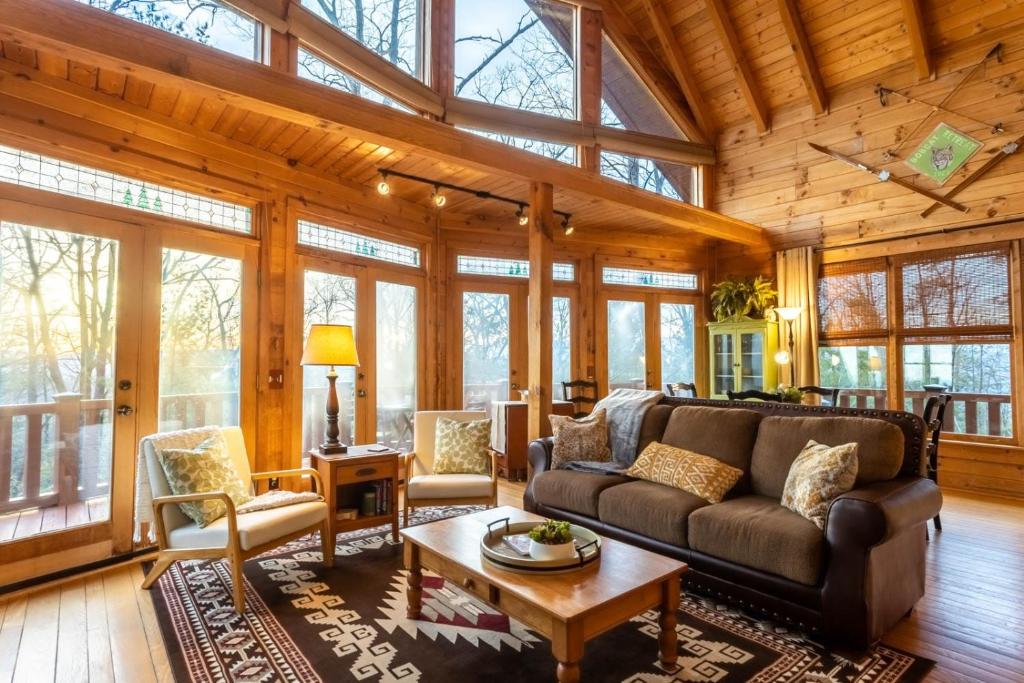 Bobcat Retreat, Stony Fork (updated prices 2024)