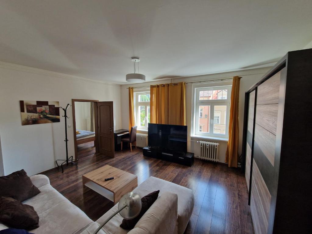 Posezení v ubytování Apartmán 63m2 s balkonem v lázeňském centru
