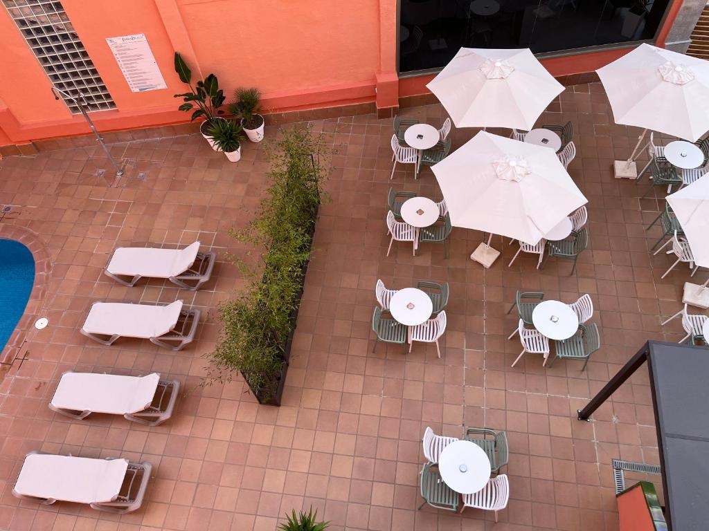 Restaurace v ubytování Tossa Beach Center