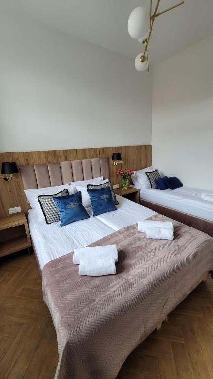 Movo II Old Town Apartments - 6