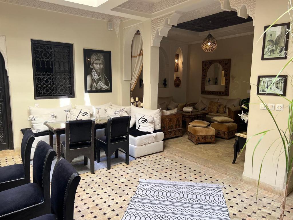 Posezení v ubytování Riad Rêve d'Or