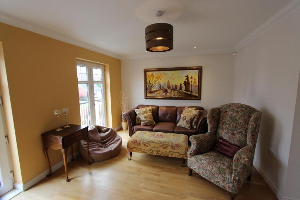 Immaculate 4BD Family Home in Lee on the Solent, LeeontheSolent