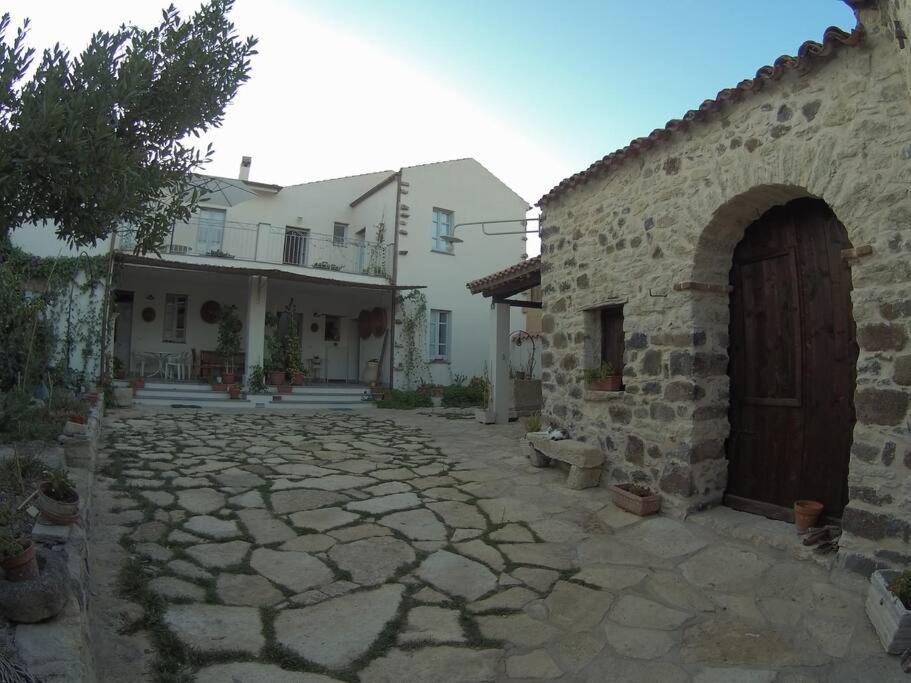 traditional house with garden Zia Dina, Mògoro (updated