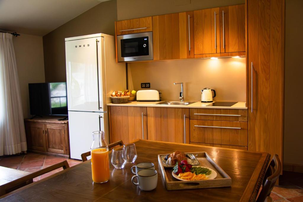 Mas Rovira - Quadruple Room With Mountain View