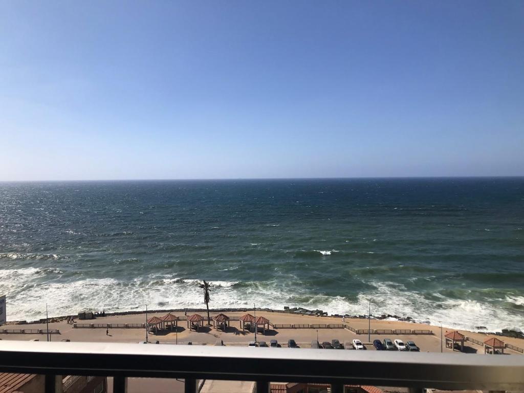 شقة فخمة فيوالبحر Luxury Panorama Sea View - Appartement De Trois Chambres