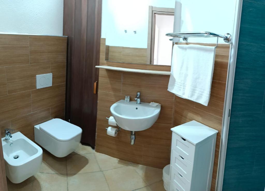 Koupelna v ubytování L'Attico Villasimius
