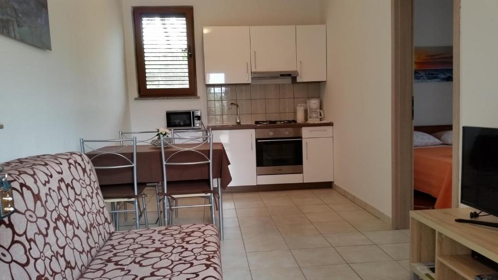 Kuchyňa alebo kuchynka v ubytovaní Apartment Labin