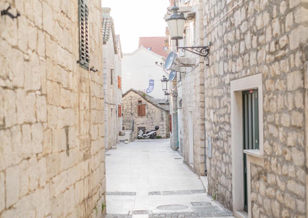 Serenity Split Apartments - 18