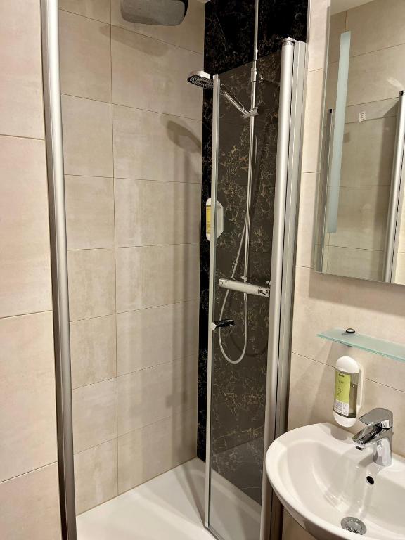 Hotel Gasthof Metzgerei Drei Linden - 9