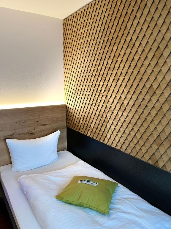 Hotel Gasthof Metzgerei Drei Linden - 10