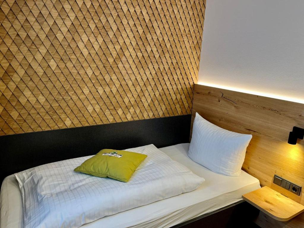 Hotel Gasthof Metzgerei Drei Linden - 11