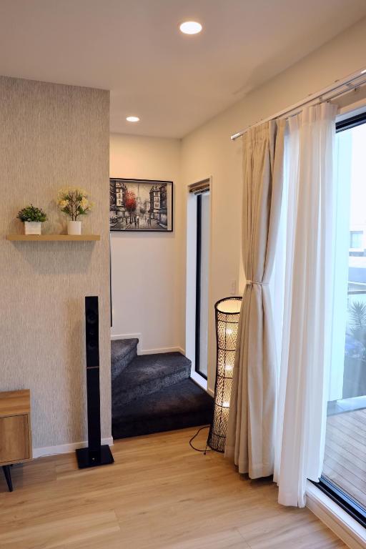 Luxury Brand New Designer Living - Resim 13