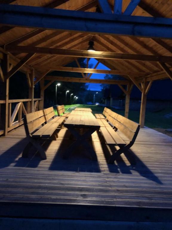 Fotografia z galérie ubytovania Domki Bieszczady - Baza uŚmiechów v destinácii Ustrzyki Dolne